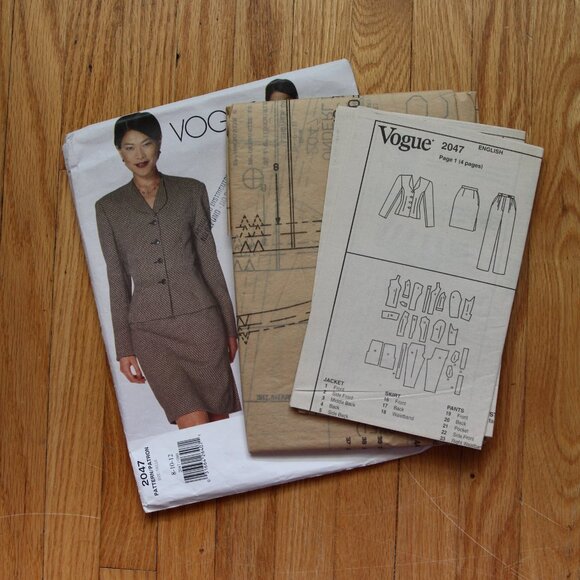 Vintage Vogue Anne Klein Patterns - Picture 5 of 9